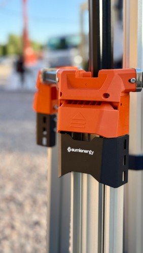 Torre de iluminaci&oacute;n profesional a bater&iacute;a de litio - 35.000 a 65.000 l&uacute;menes - SE1000MAX - Sumienergy